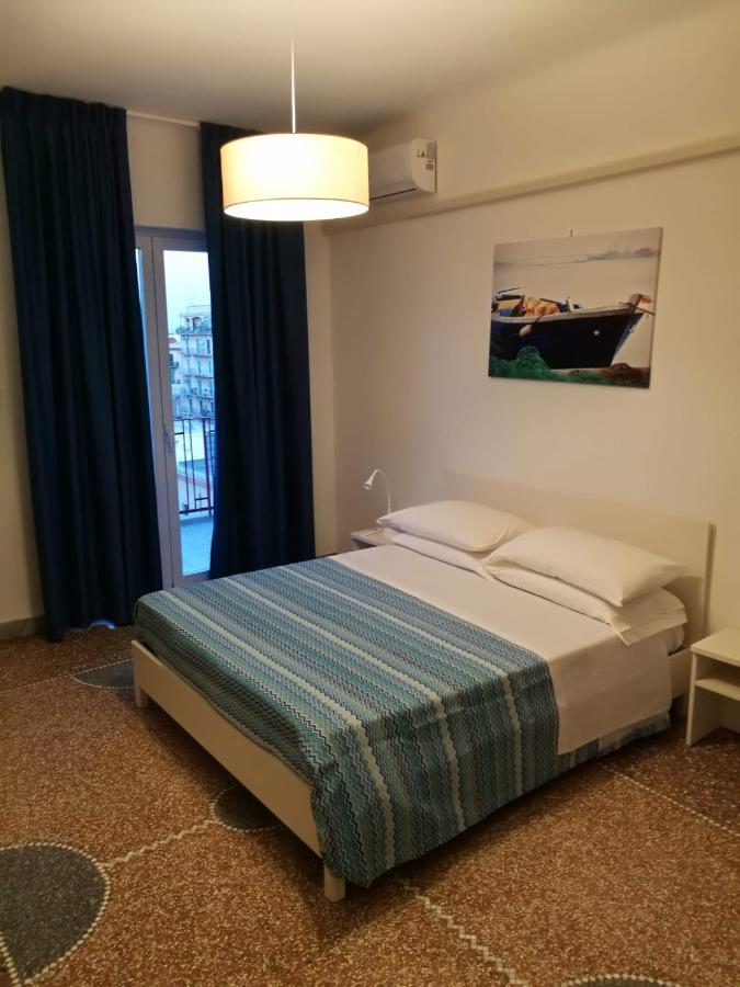 Settimo Sole Affitta Camere Taranto Exterior foto